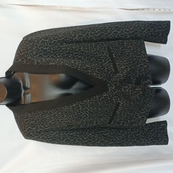 Loft Ann Taylor grey leopard print blazer tailored fit size 8 - Picture 1 of 6